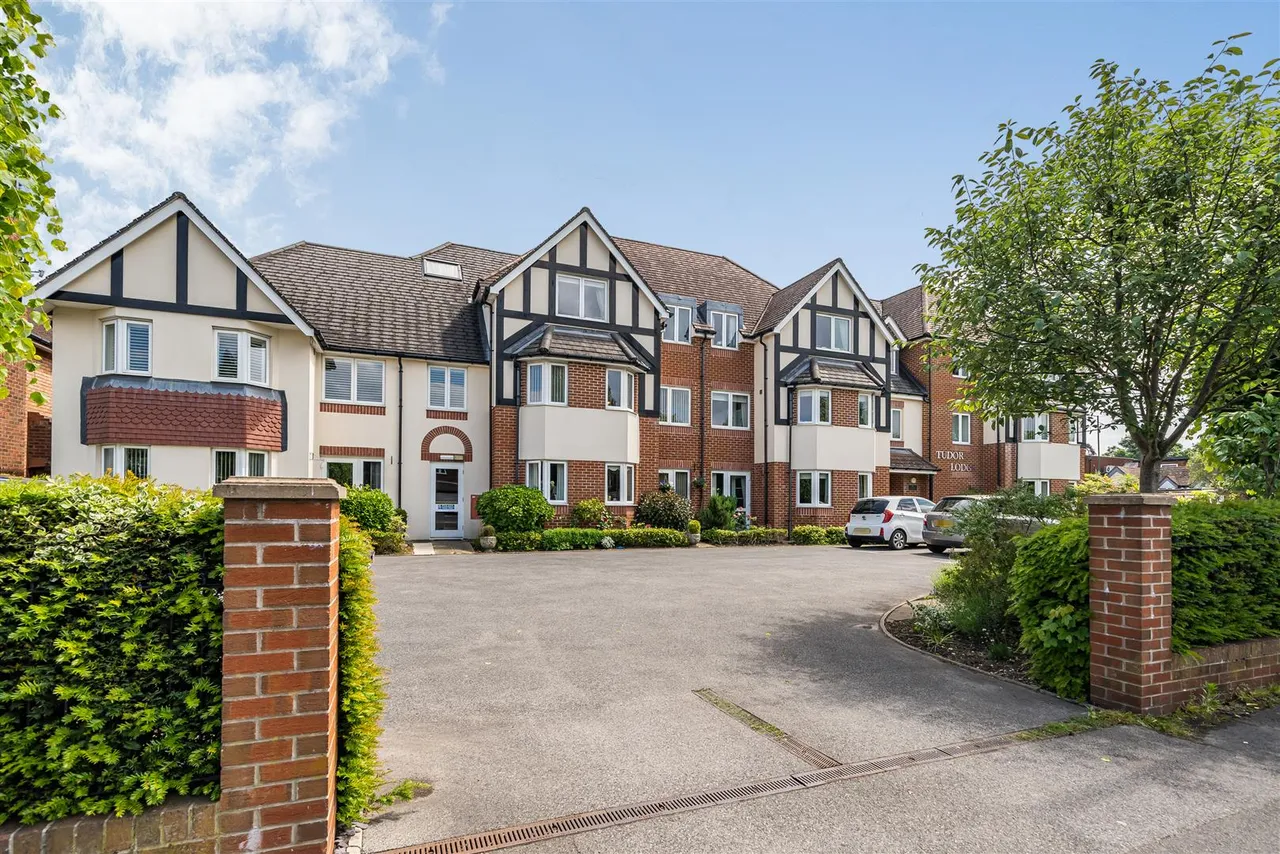 Warwick Road, Solihull, B92, photo 15