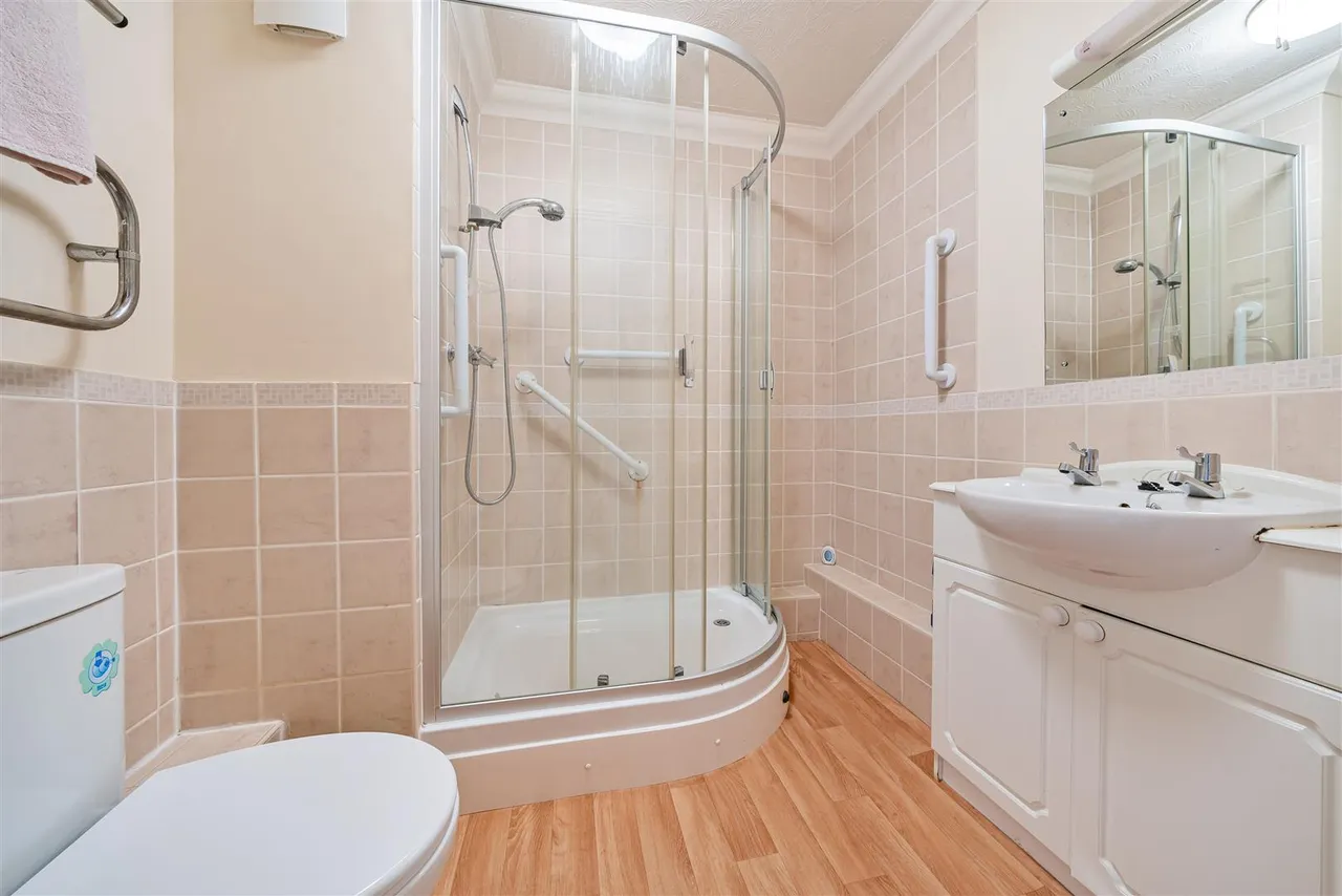 Warwick Road, Solihull, B92, photo 9