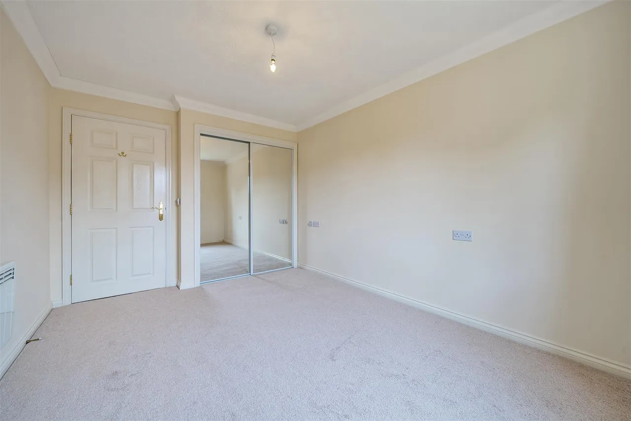 Warwick Road, Solihull, B92, photo 6