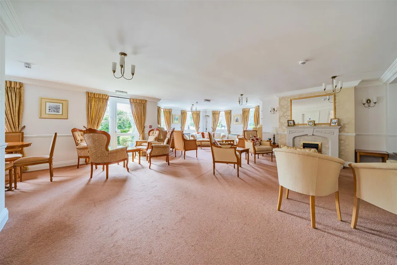 Warwick Road, Solihull, B92, photo 12