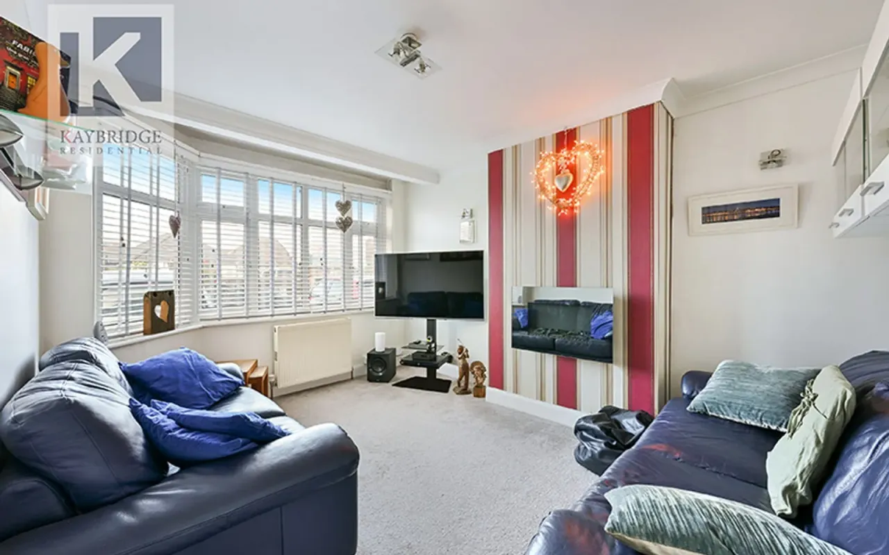 Ruxley Lane, Epsom, KT19, photo 2