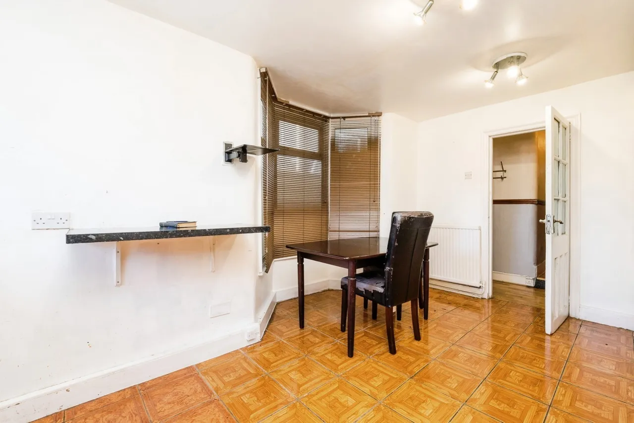 Westdown Road, Leyton, E15, photo 12