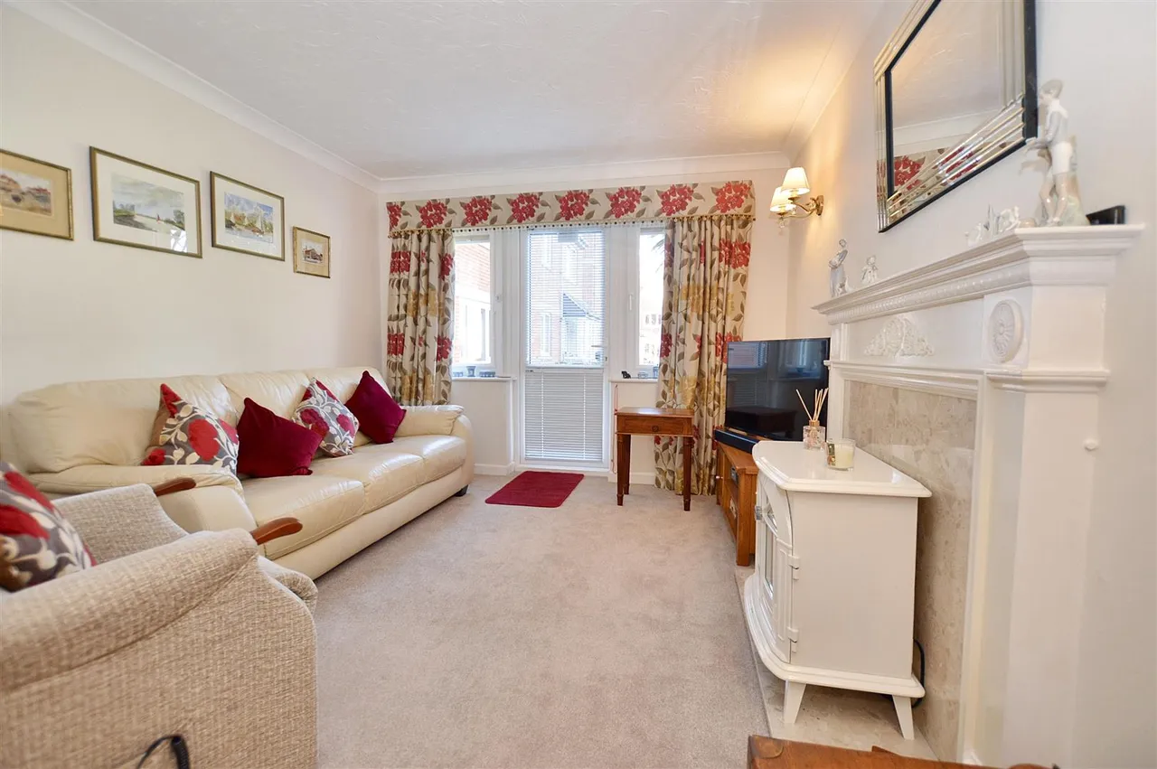 George Street, Sheringham, NR26, photo 4