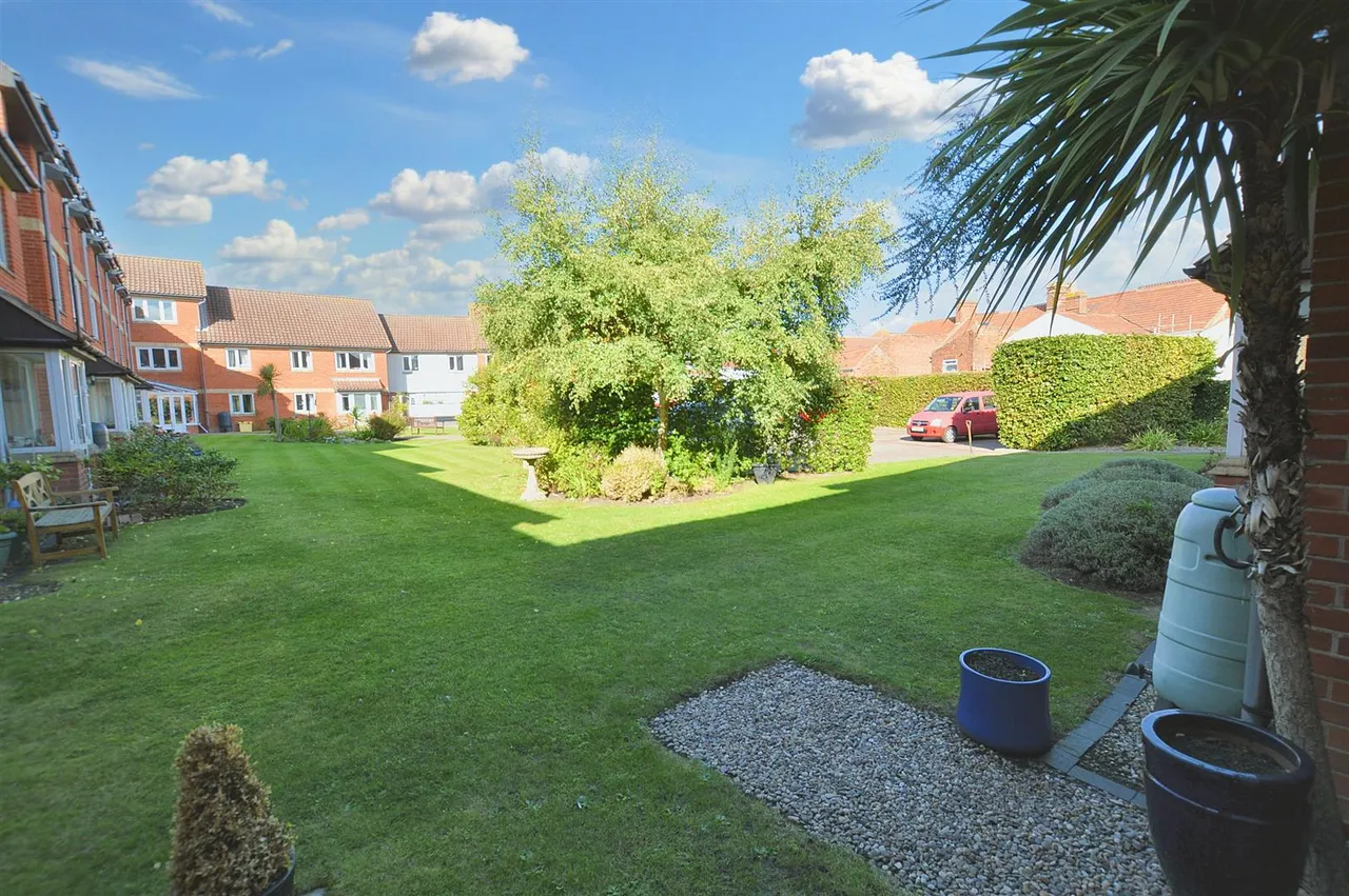 George Street, Sheringham, NR26, photo 13