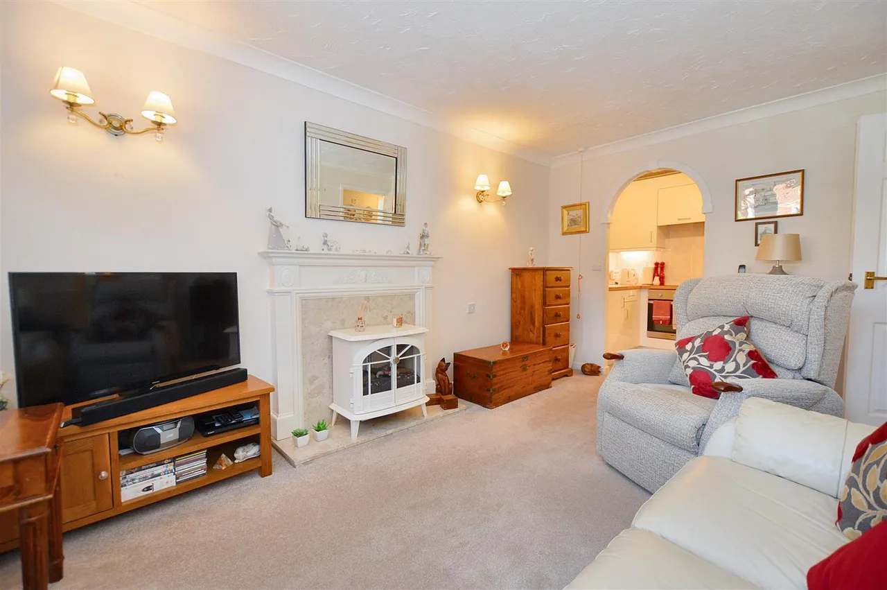 George Street, Sheringham, NR26, photo 3