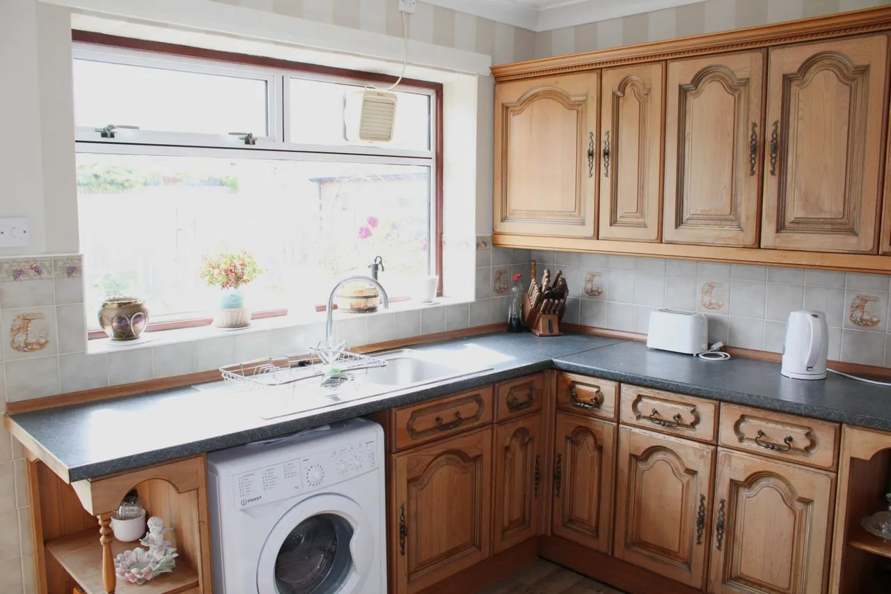Chapel Road, Broughton, DN20, photo 6