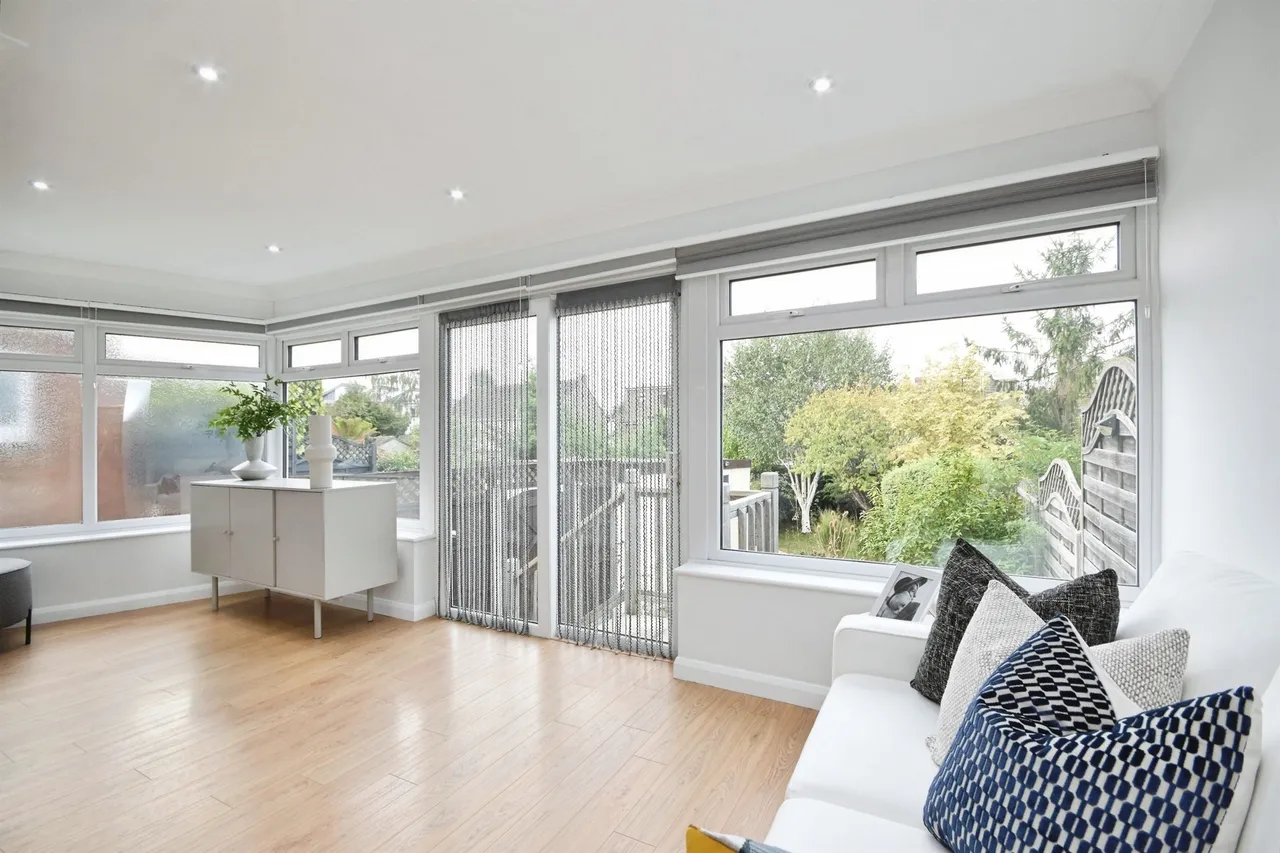 Arlington Gardens, Romford, RM3, photo 9