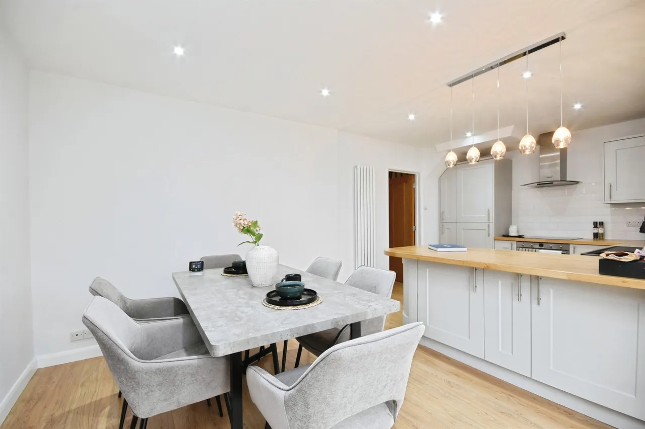 Arlington Gardens, Romford, RM3, photo 5