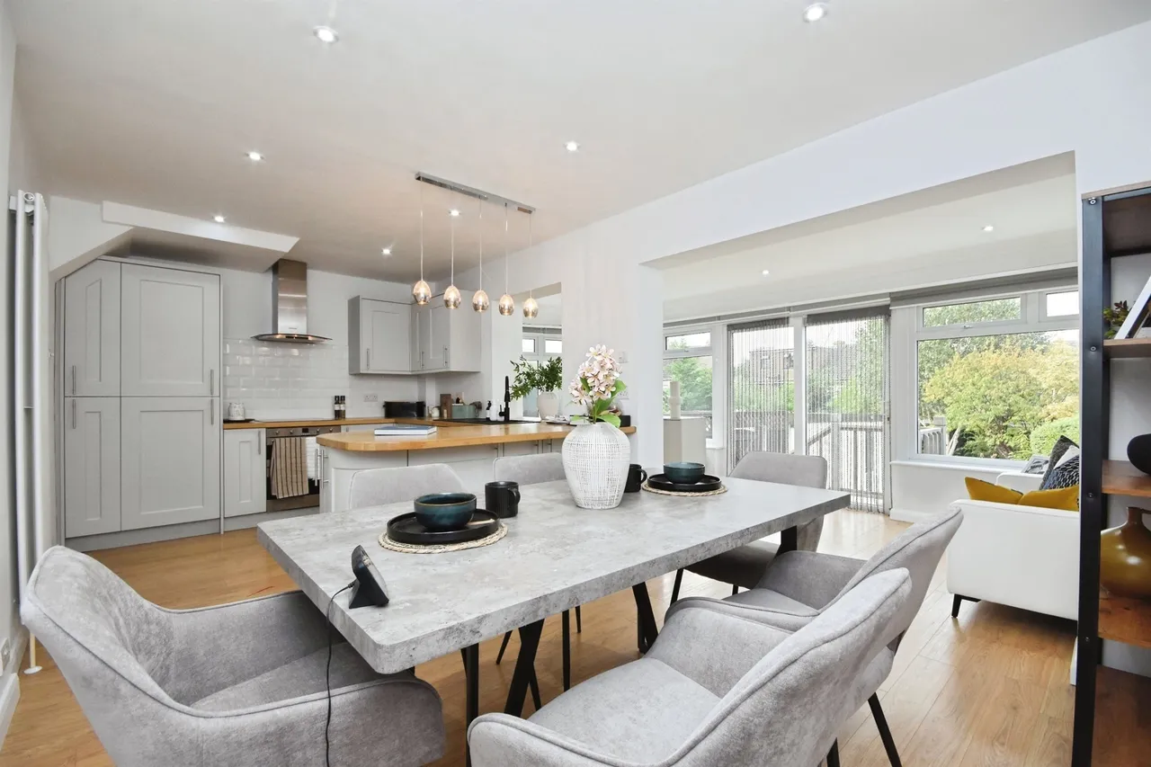 Arlington Gardens, Romford, RM3, photo 6