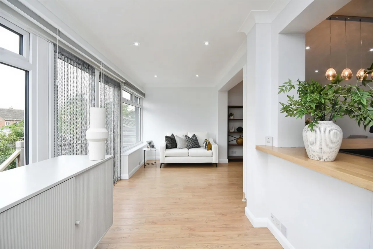 Arlington Gardens, Romford, RM3, photo 8