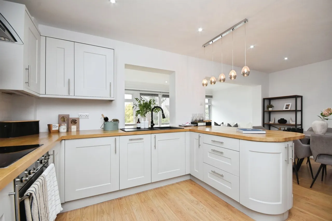 Arlington Gardens, Romford, RM3, photo 3
