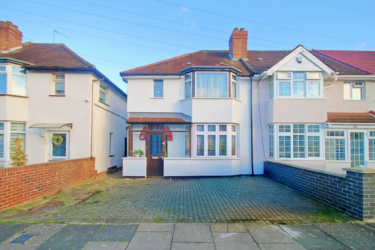 3 bed house for sale, Braund Avenue, Greenford, UB6