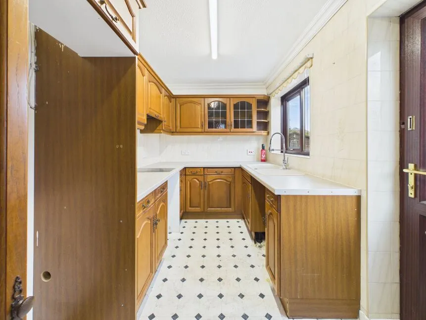 Cowhill Lane, Ashton-under-Lyne, Greater Manchester, OL6, photo 3
