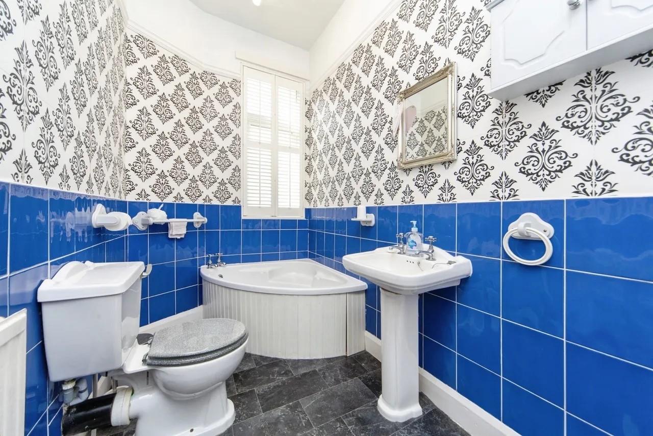 Kingsdale Avenue, Birkenhead, CH42, photo 11