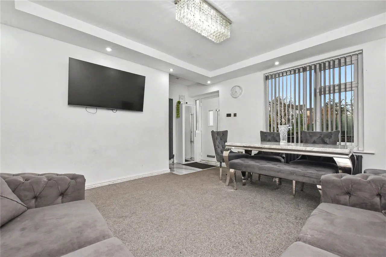 Priesthorpe Avenue, Stanningley, LS28, photo 2