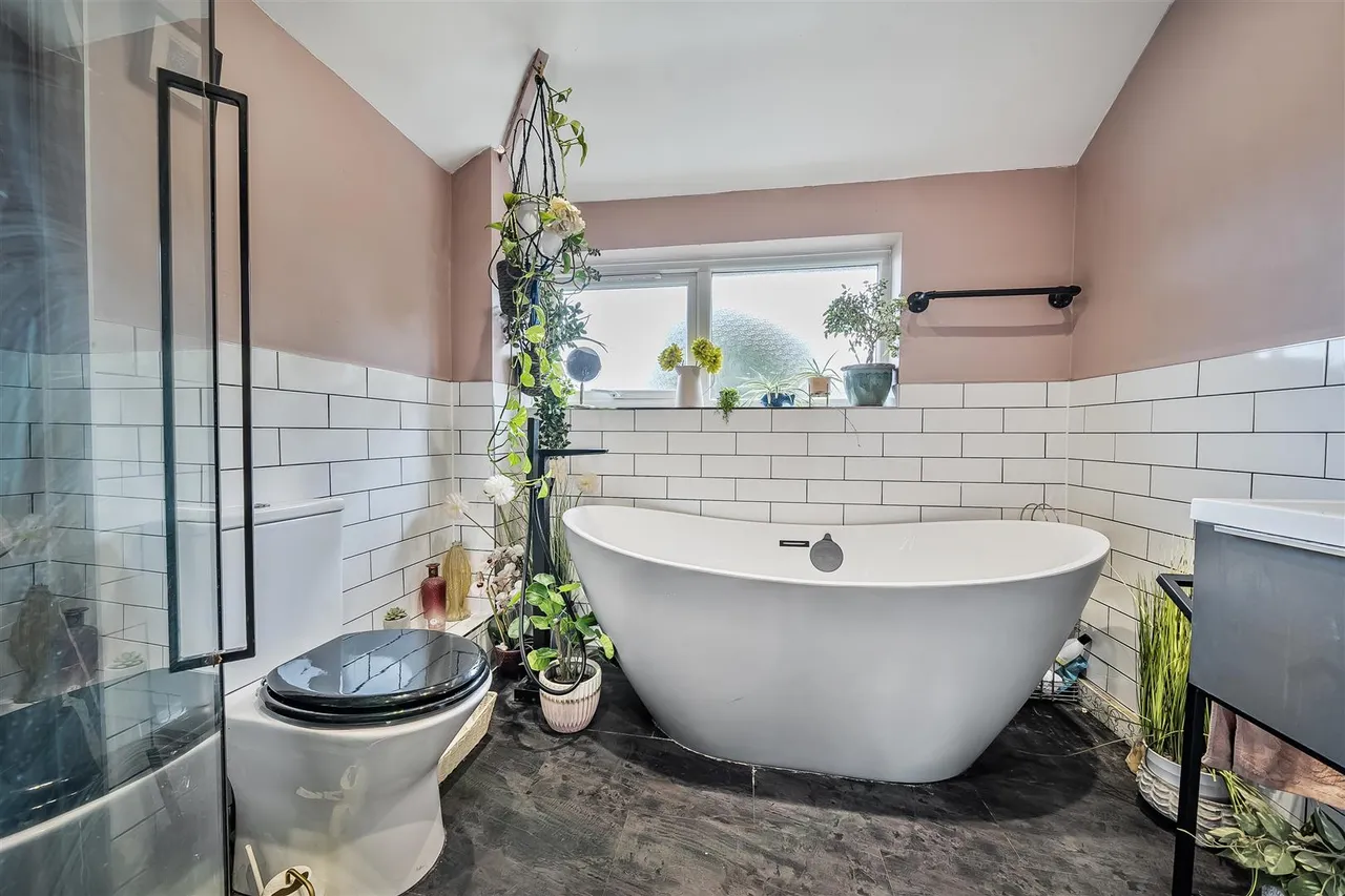 Hollam Crescent, Fareham, photo 14