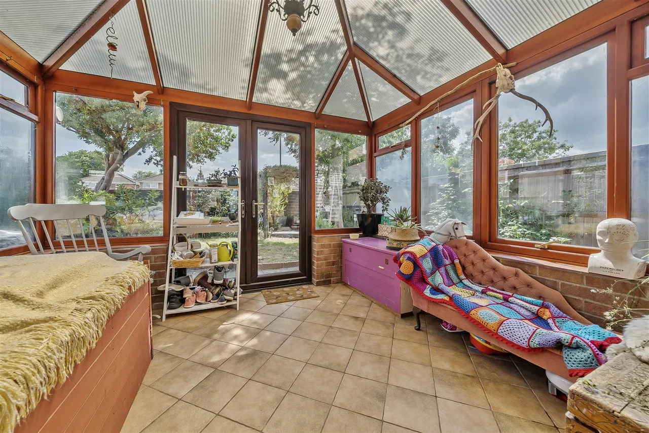 Hollam Crescent, Fareham, photo 11