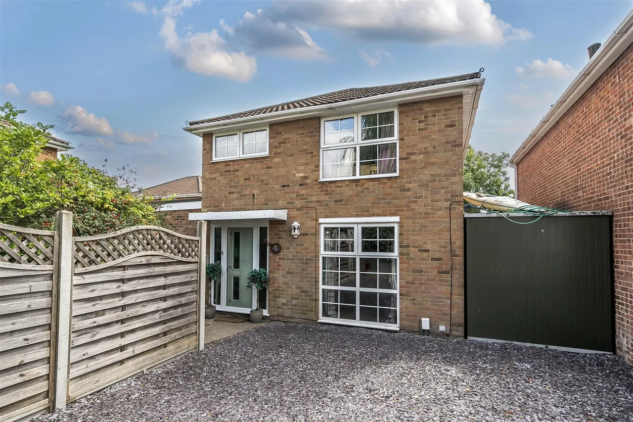 3 bed house for sale — Hollam Crescent, Fareham