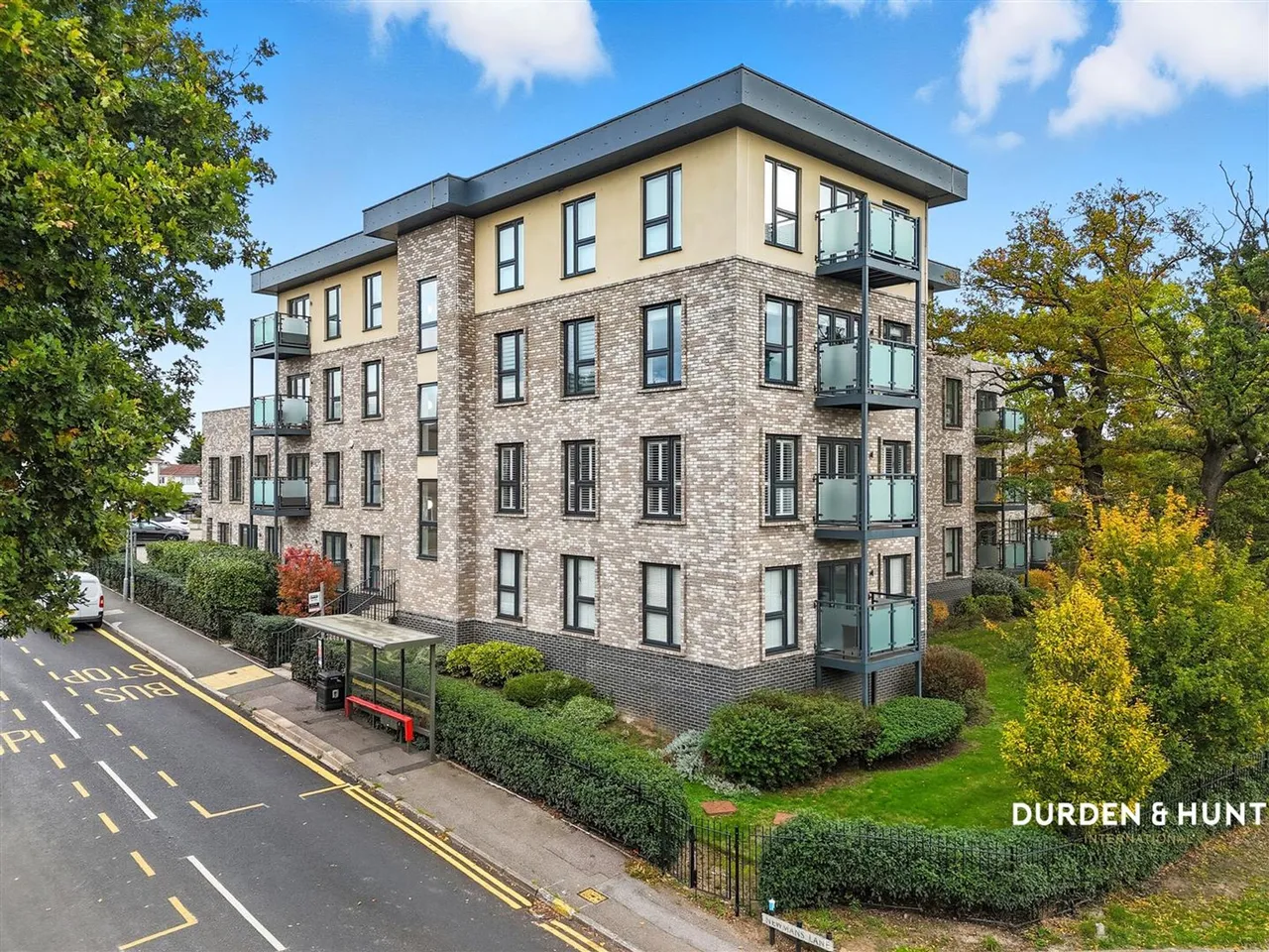 1 bed flat to rent, Newmans Lane, Loughton, IG10