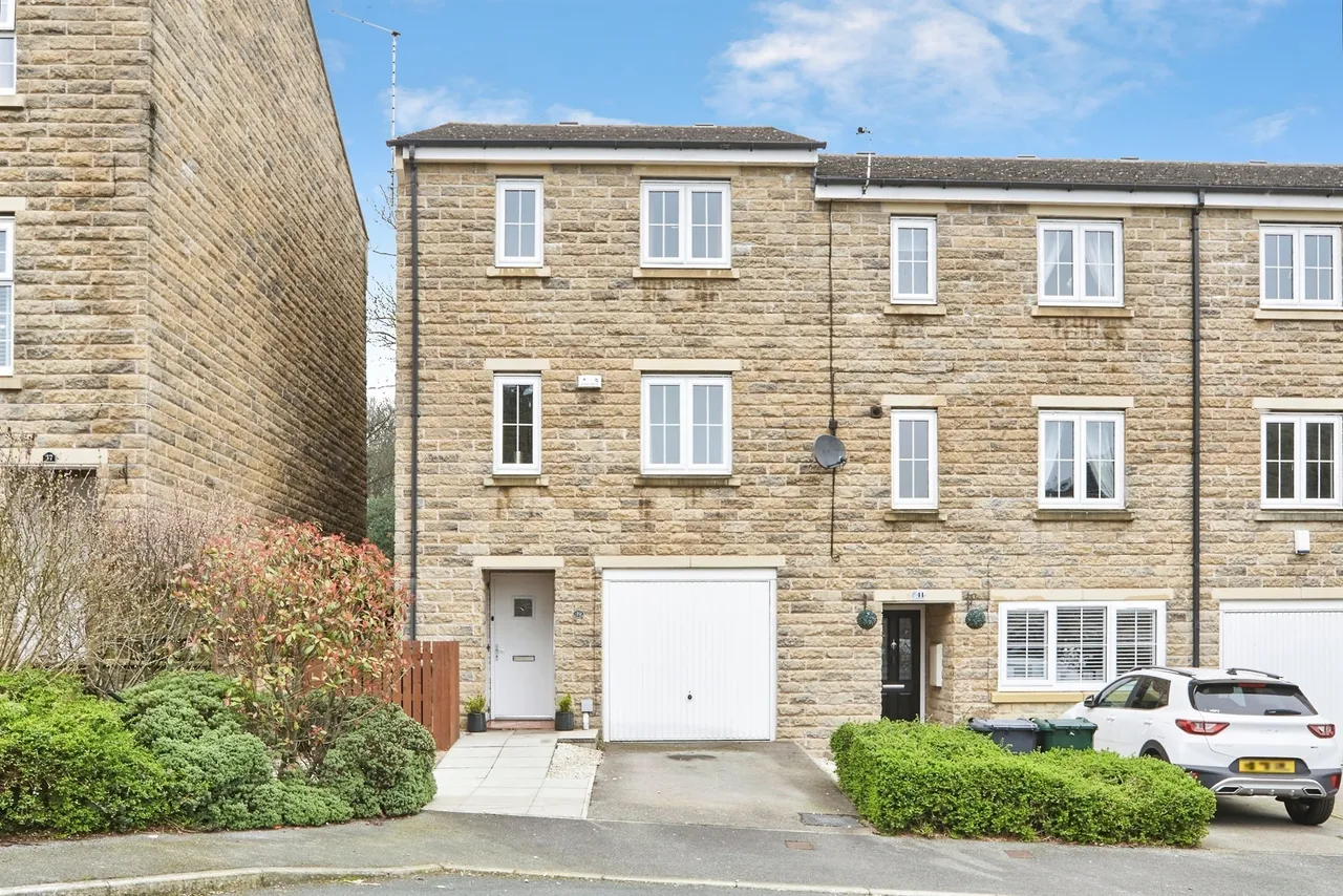 4 bed house for sale — Myers Close, Idle, Bradford
