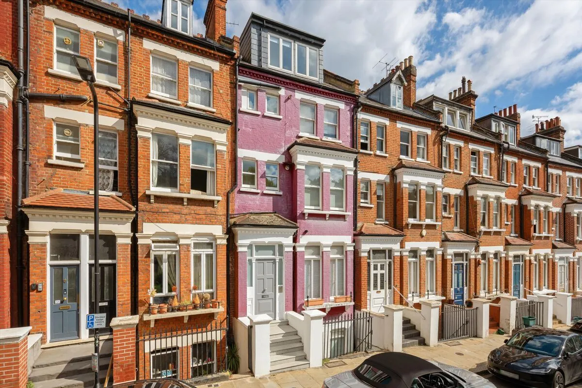 2 bed flat for sale, Primrose Gardens, London, NW3