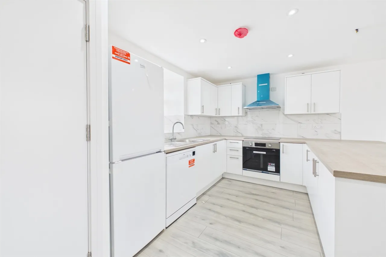 80A Madeira Road, London, SW16 2DE, photo 2