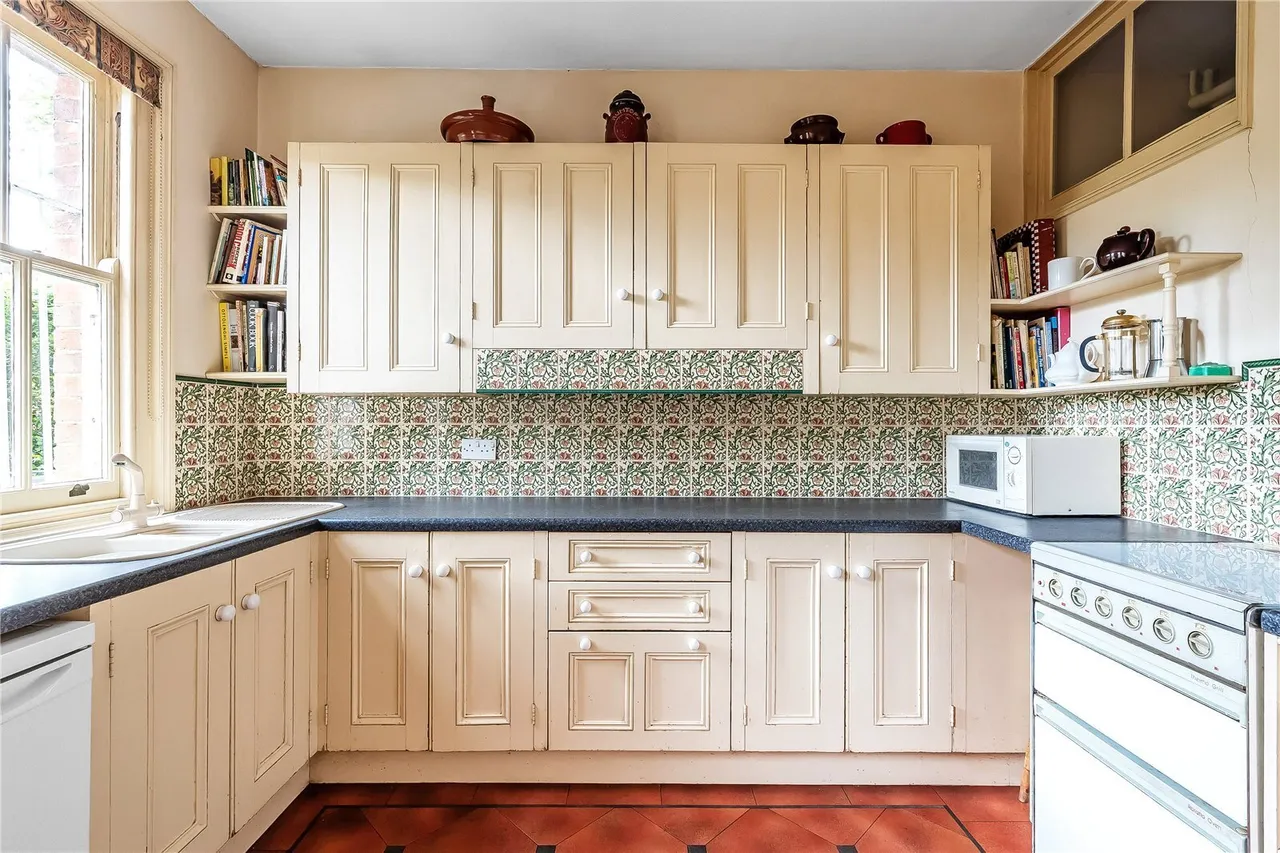 Doods Way, Reigate, RH2, photo 8