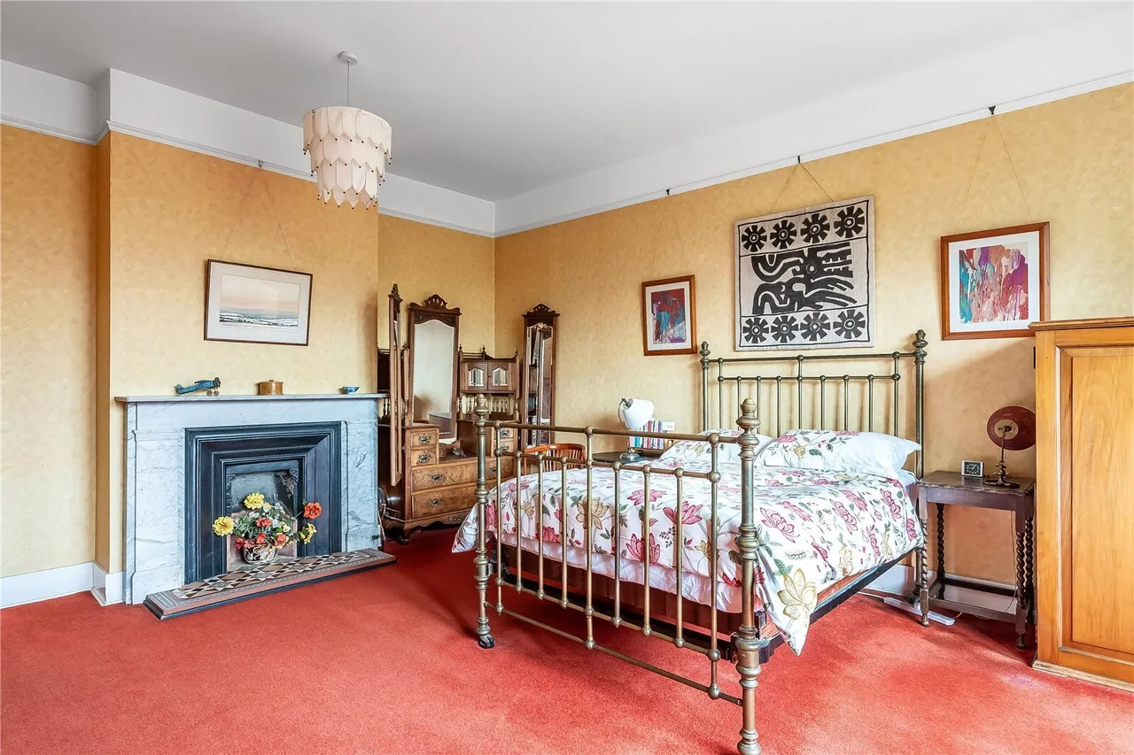 Doods Way, Reigate, RH2, photo 17