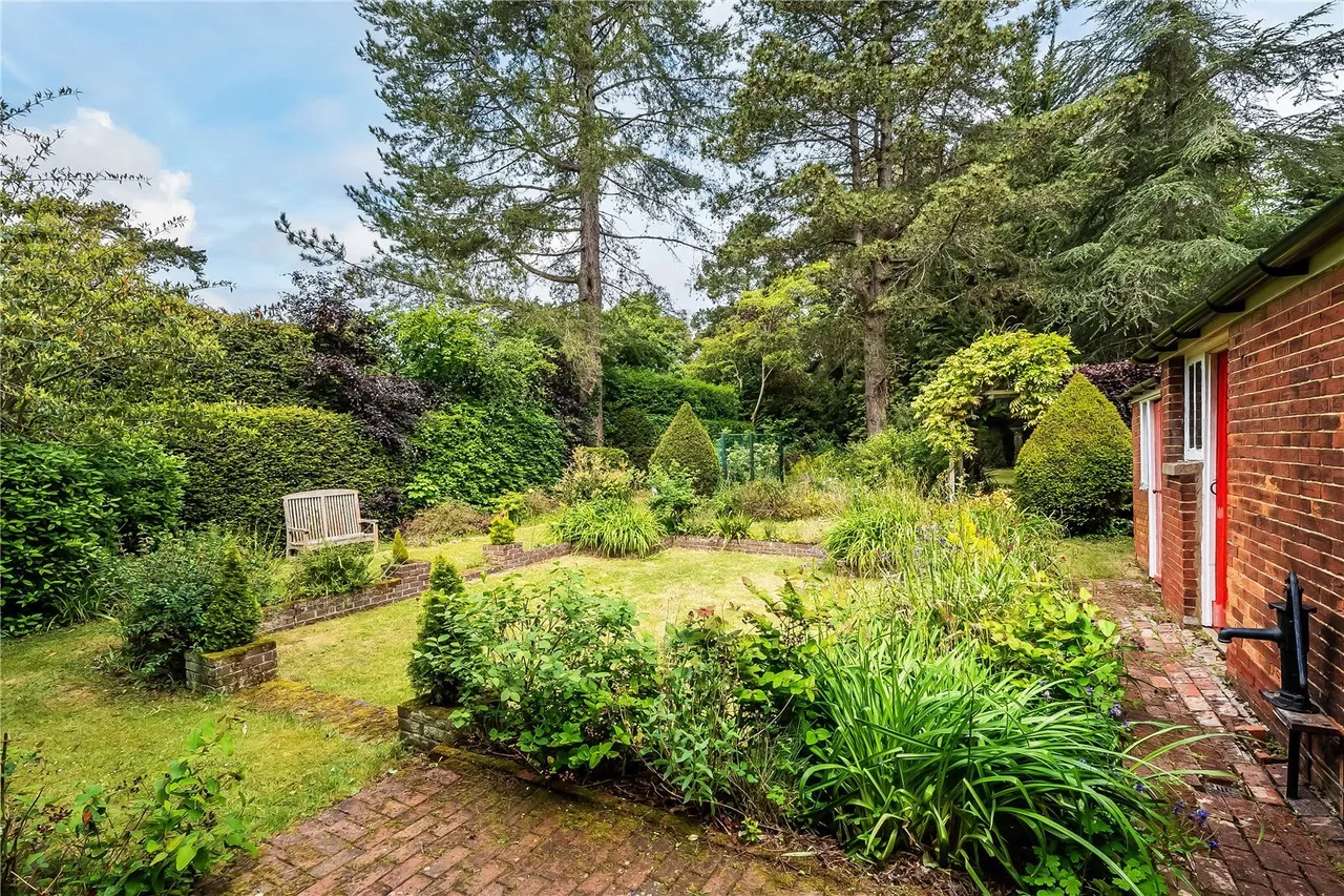 Doods Way, Reigate, RH2, photo 26
