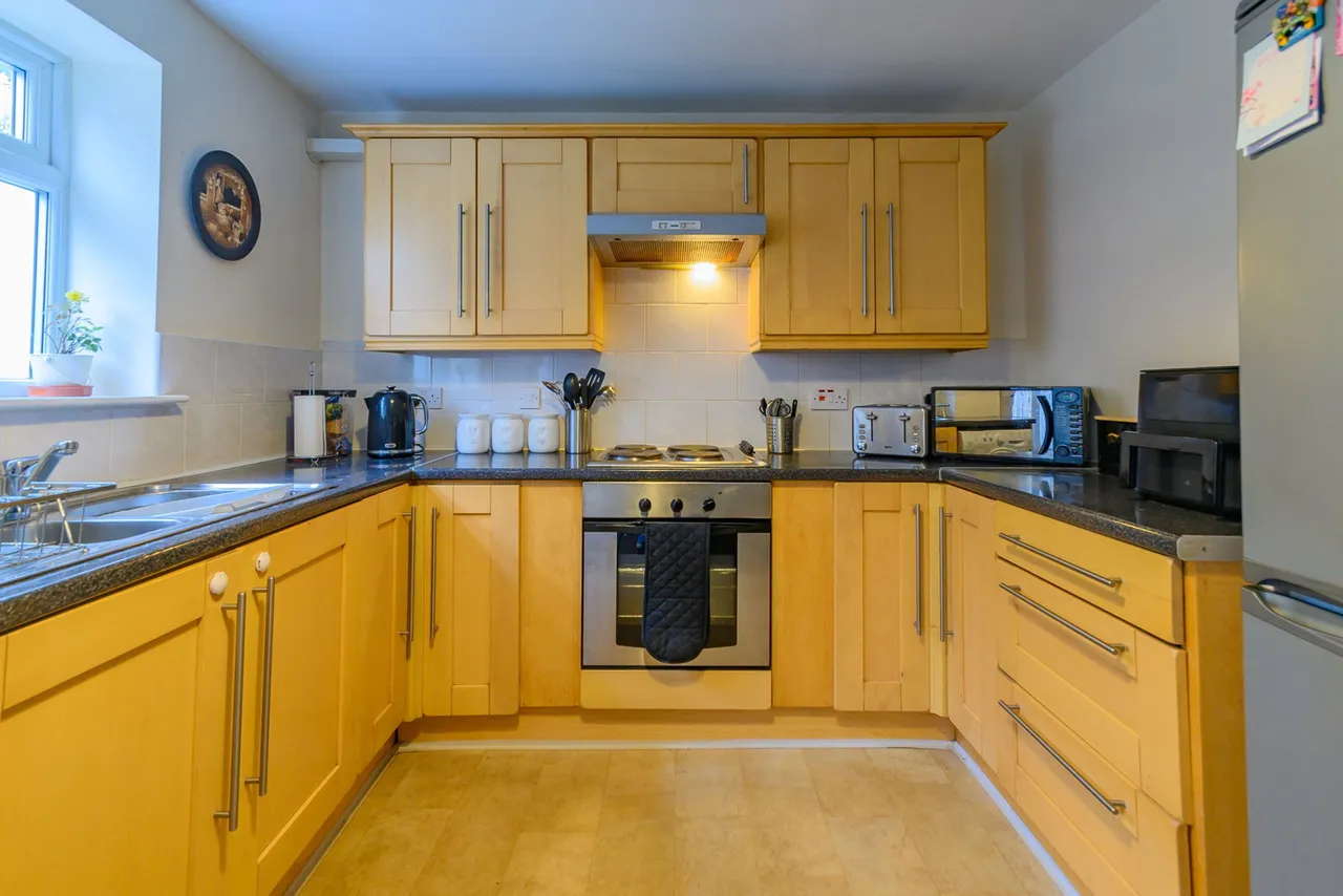 Adelaide Street East, Heywood, photo 6