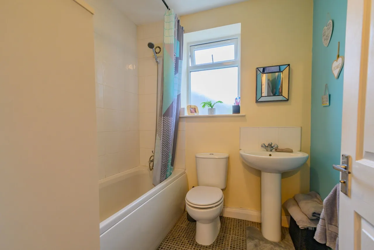 Adelaide Street East, Heywood, photo 16