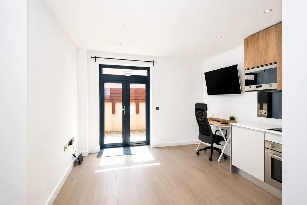 Apex House, 81 Camp Road, St. Albans, Hertfordshire, photo 6