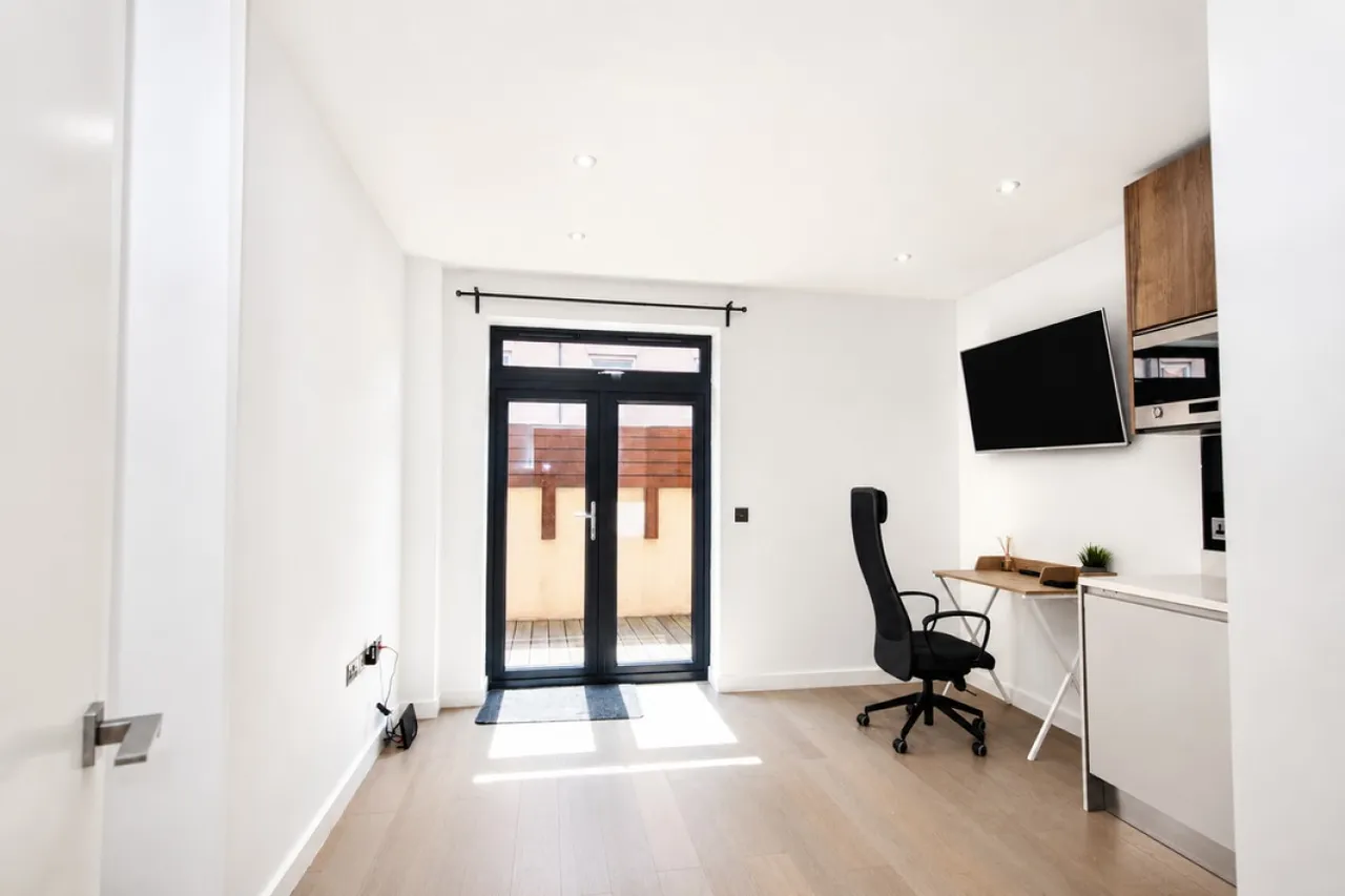 Apex House, 81 Camp Road, St. Albans, Hertfordshire, photo 2