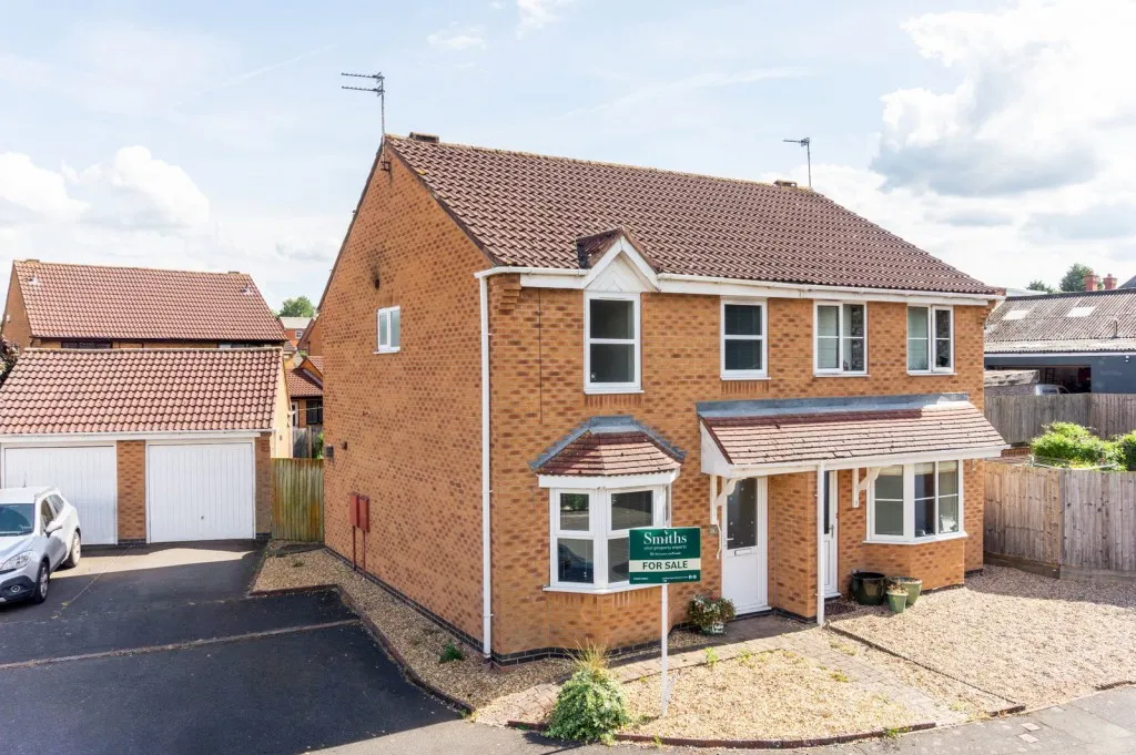 3 bed house for sale, Swan Close, Mountsorrel, LE12