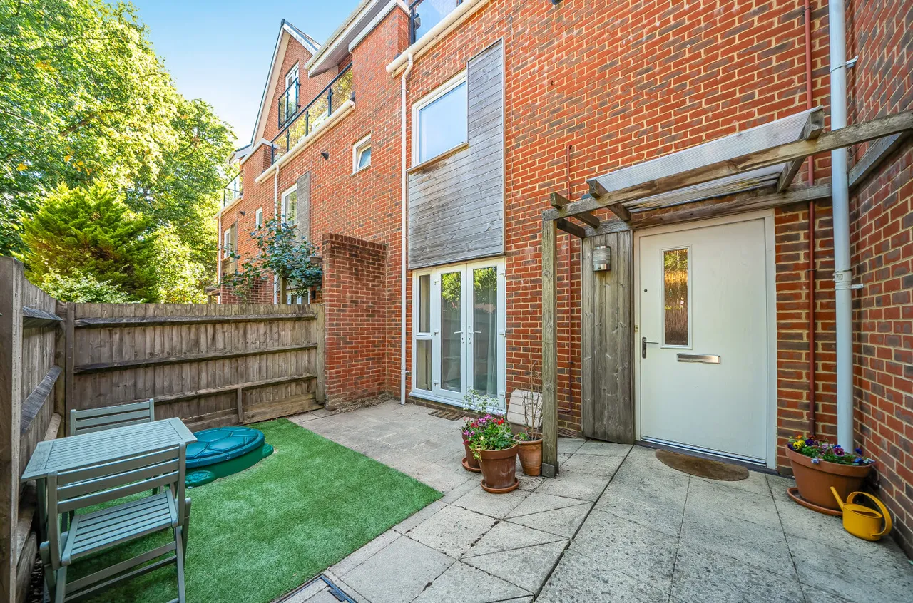 3 bed flat for sale, Archers Road, Southampton, SO15
