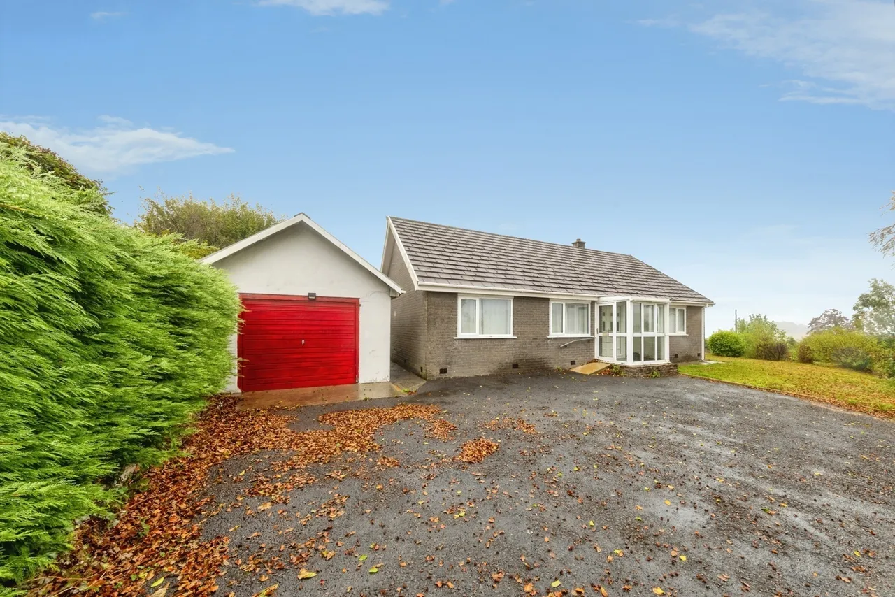 3 bed house for sale, Cynwyl Elfed, Carmarthen, SA33