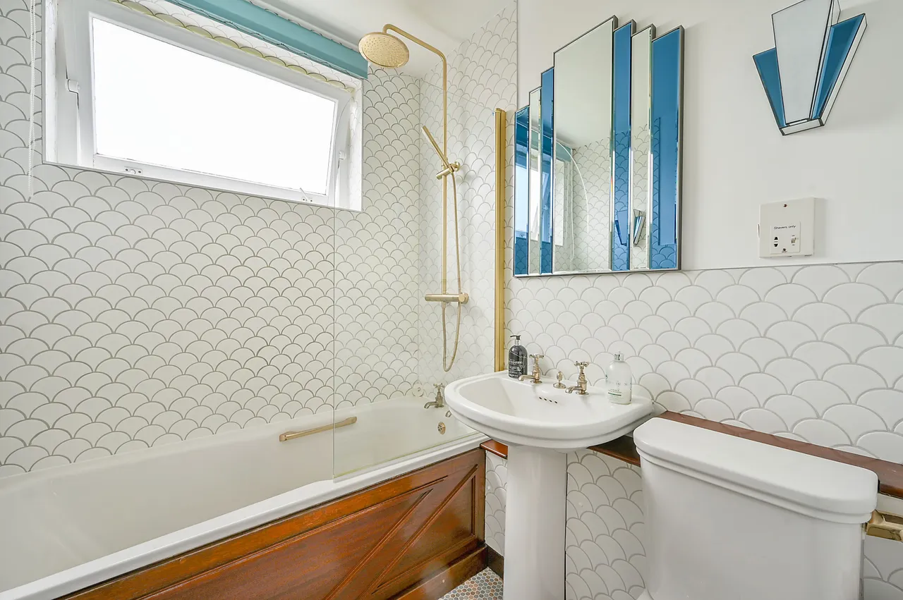 17 Westpark, 39-41 Eaton Rise, London, photo 9