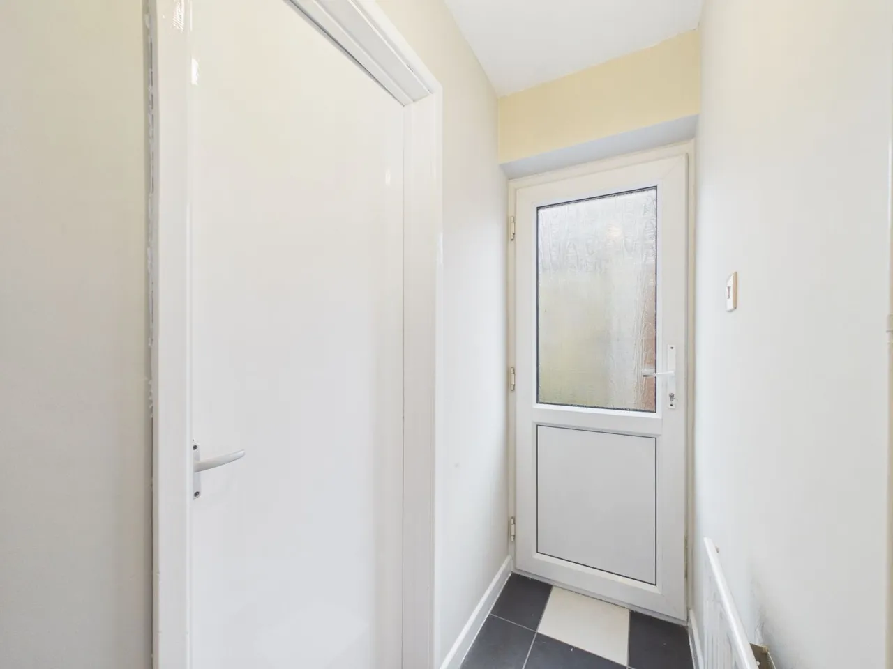 Doctor Cookes Close, Barwell, LE9, photo 9