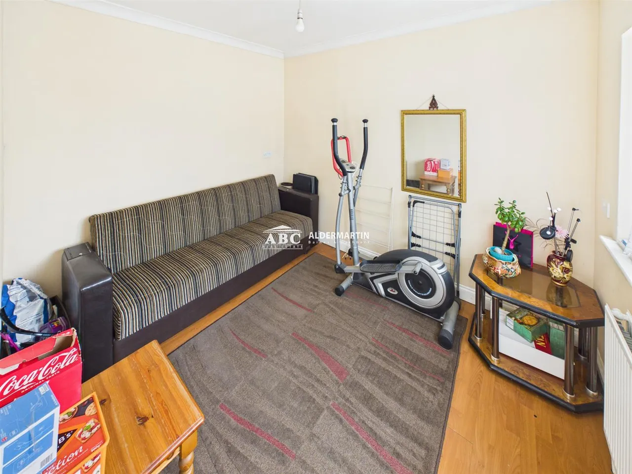 Ridge Close, London, photo 9
