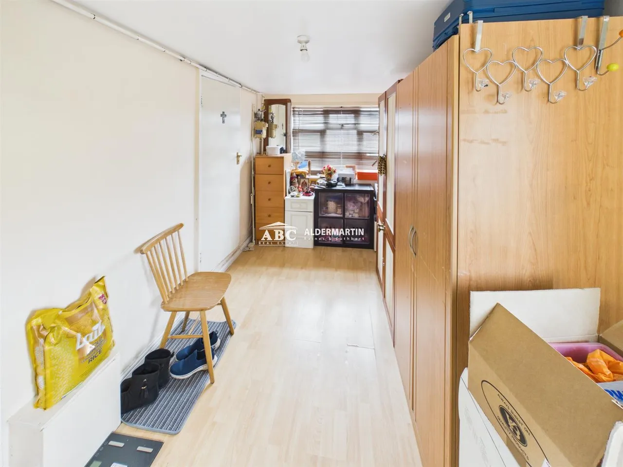 Ridge Close, London, photo 12