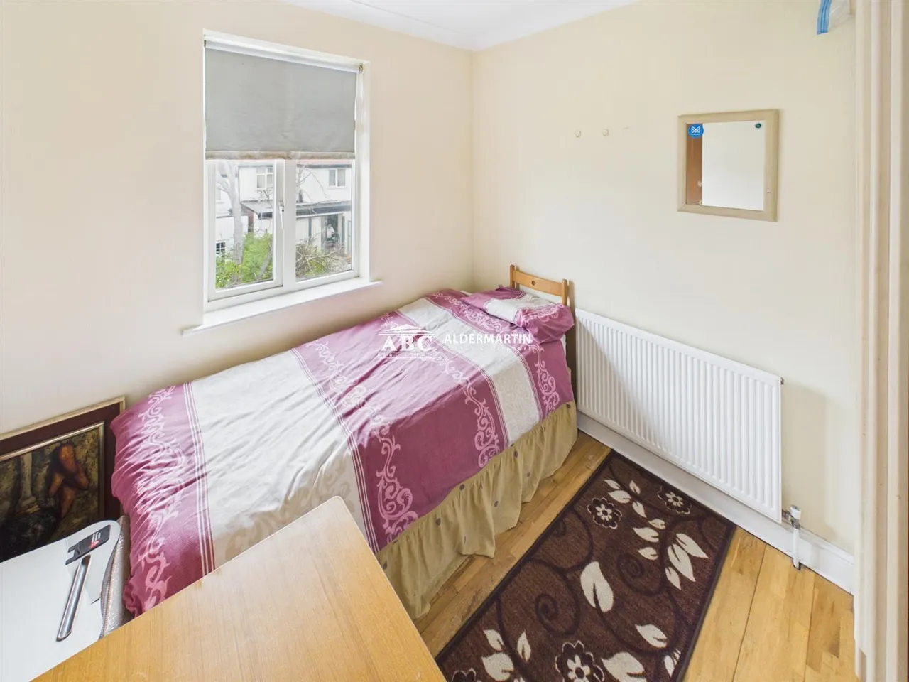 Ridge Close, London, photo 23
