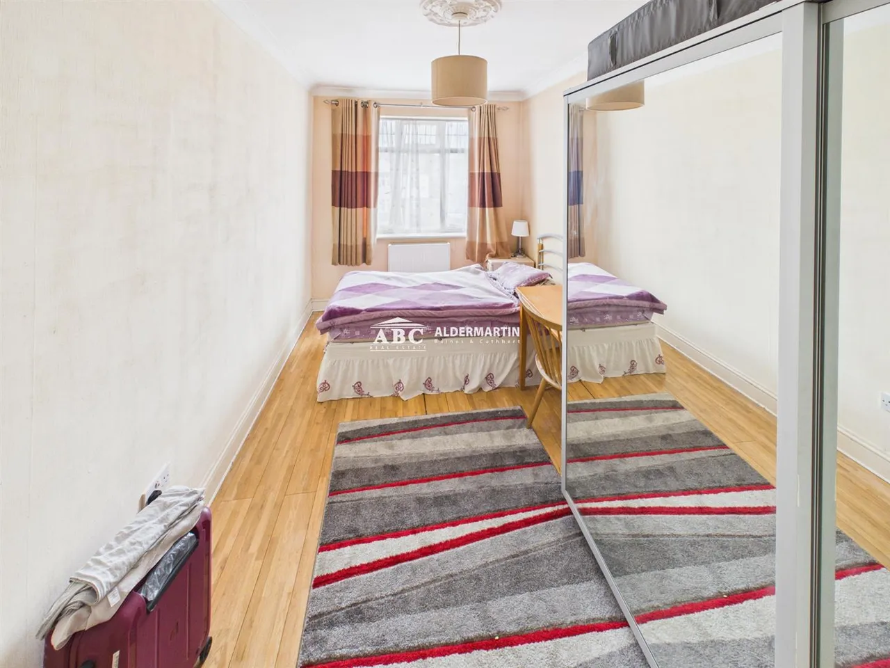 Ridge Close, London, photo 24