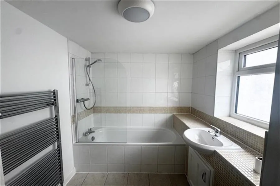 Hurdsfield Road, Macclesfield, photo 6
