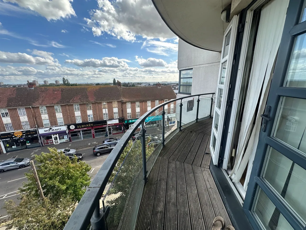 High Road, Romford, RM6, photo 9