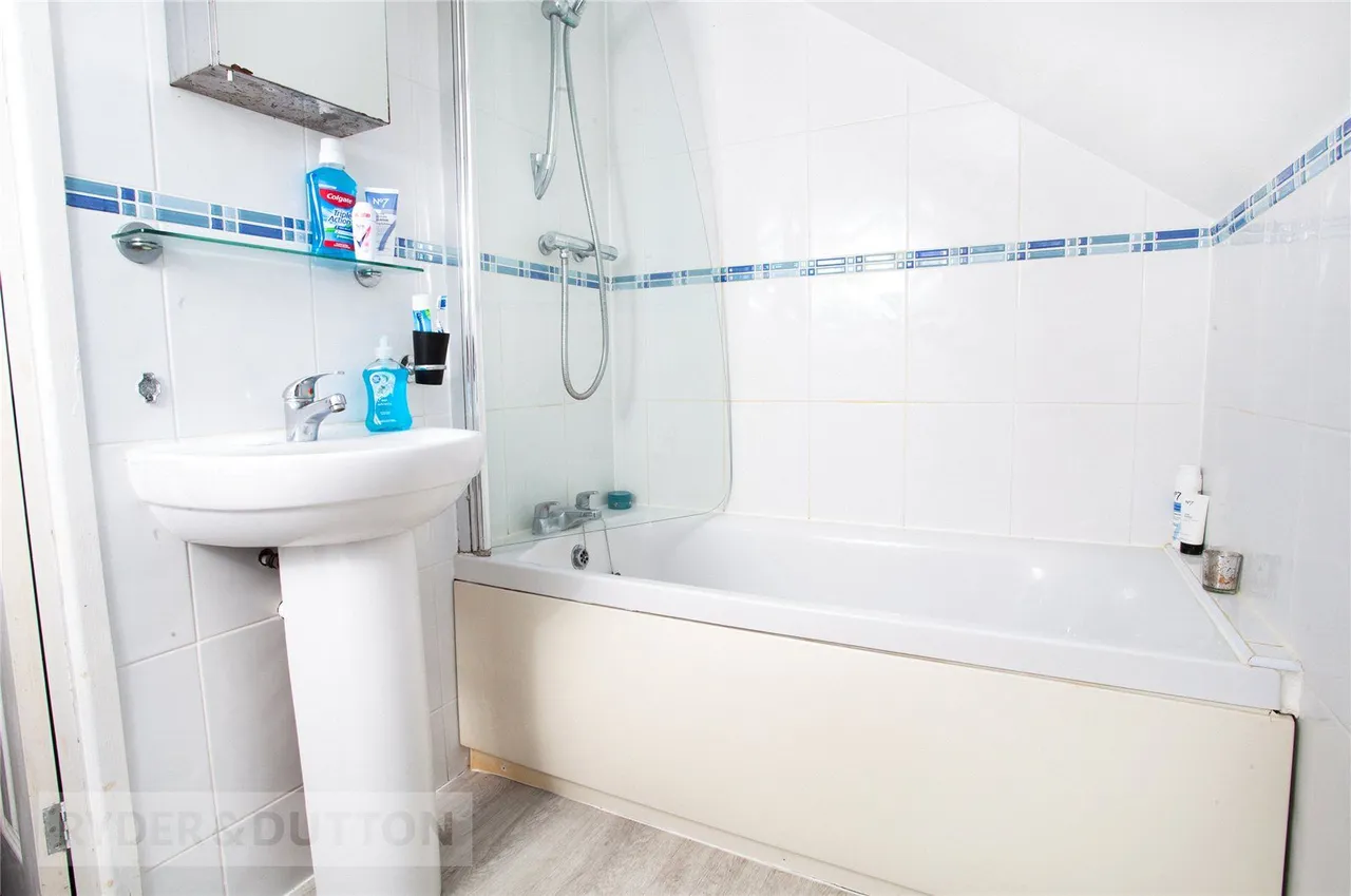 Meadow Road, Woodside, M24, photo 29
