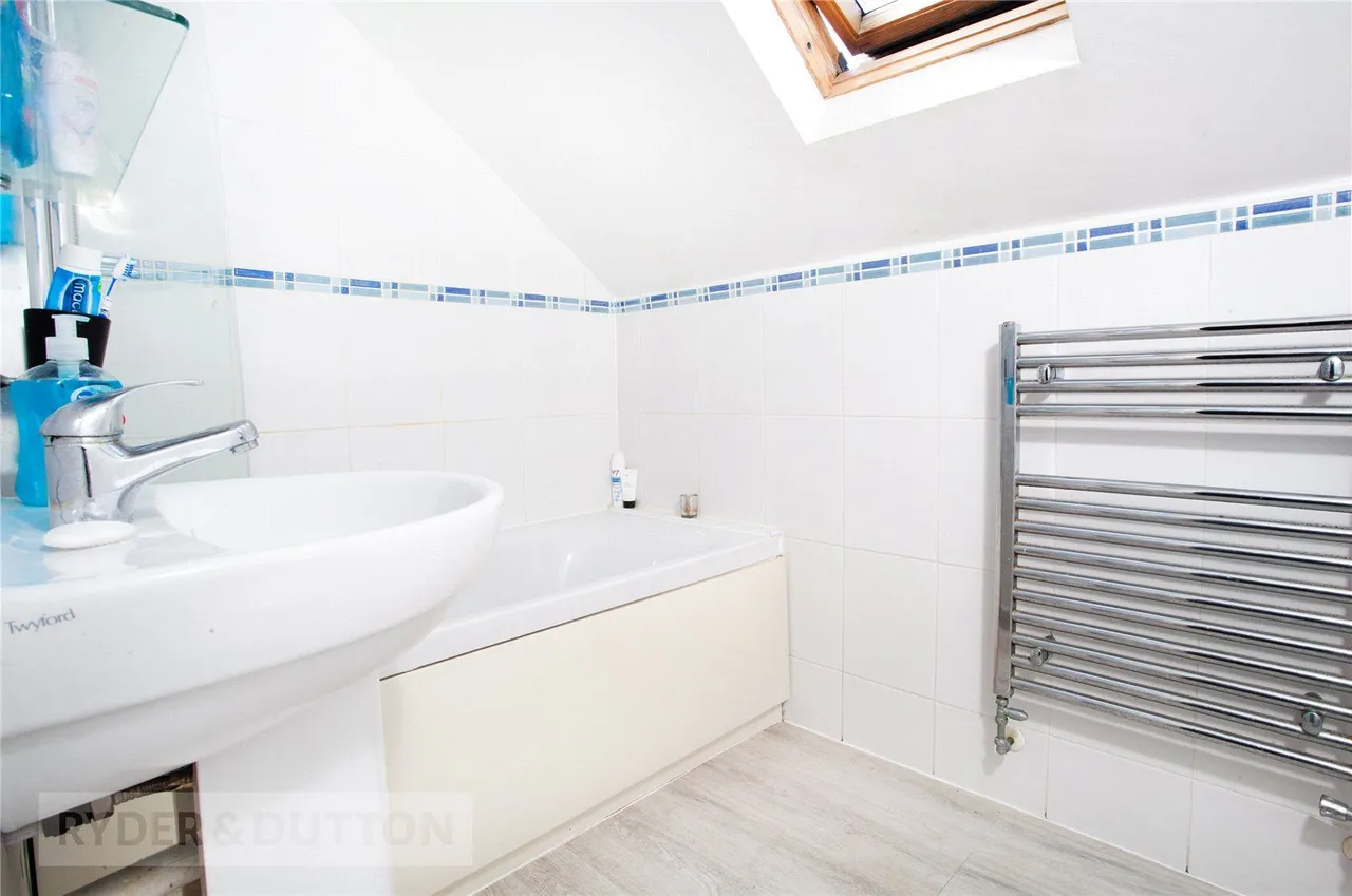 Meadow Road, Woodside, M24, photo 28