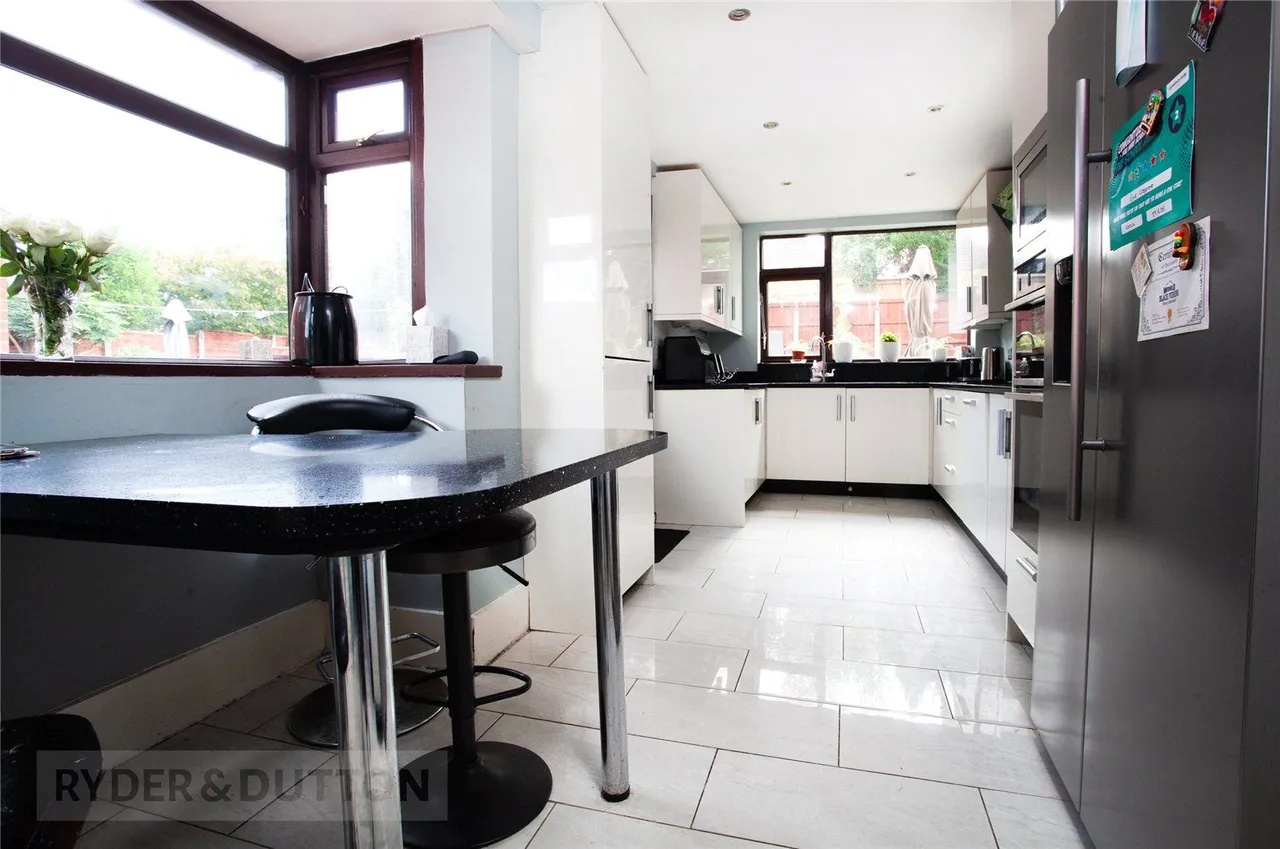 Meadow Road, Woodside, M24, photo 11