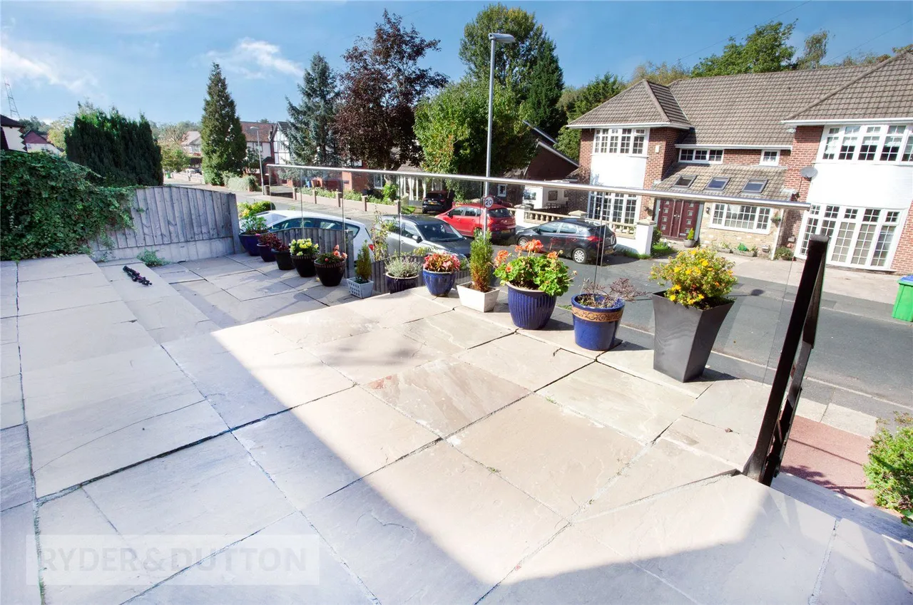Meadow Road, Woodside, M24, photo 2