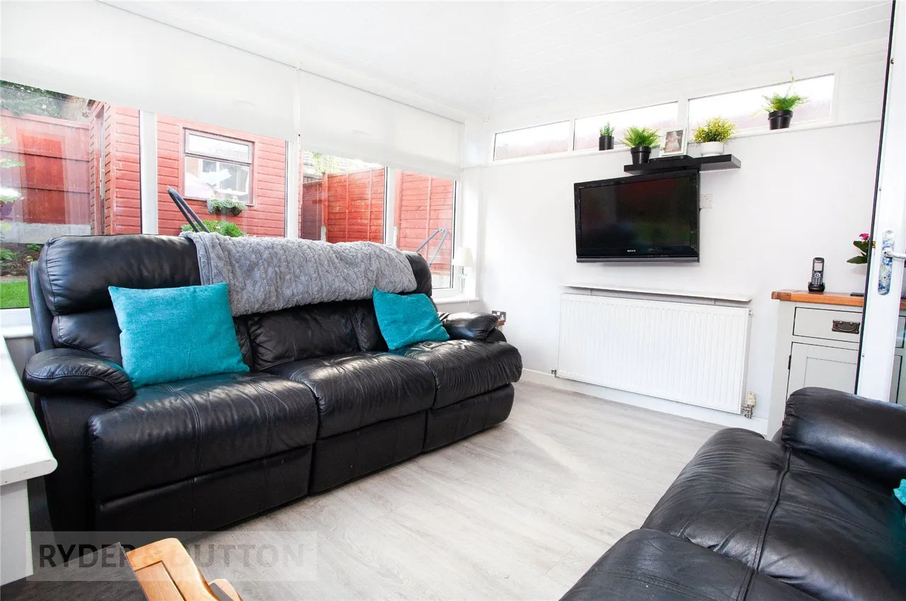 Meadow Road, Woodside, M24, photo 15