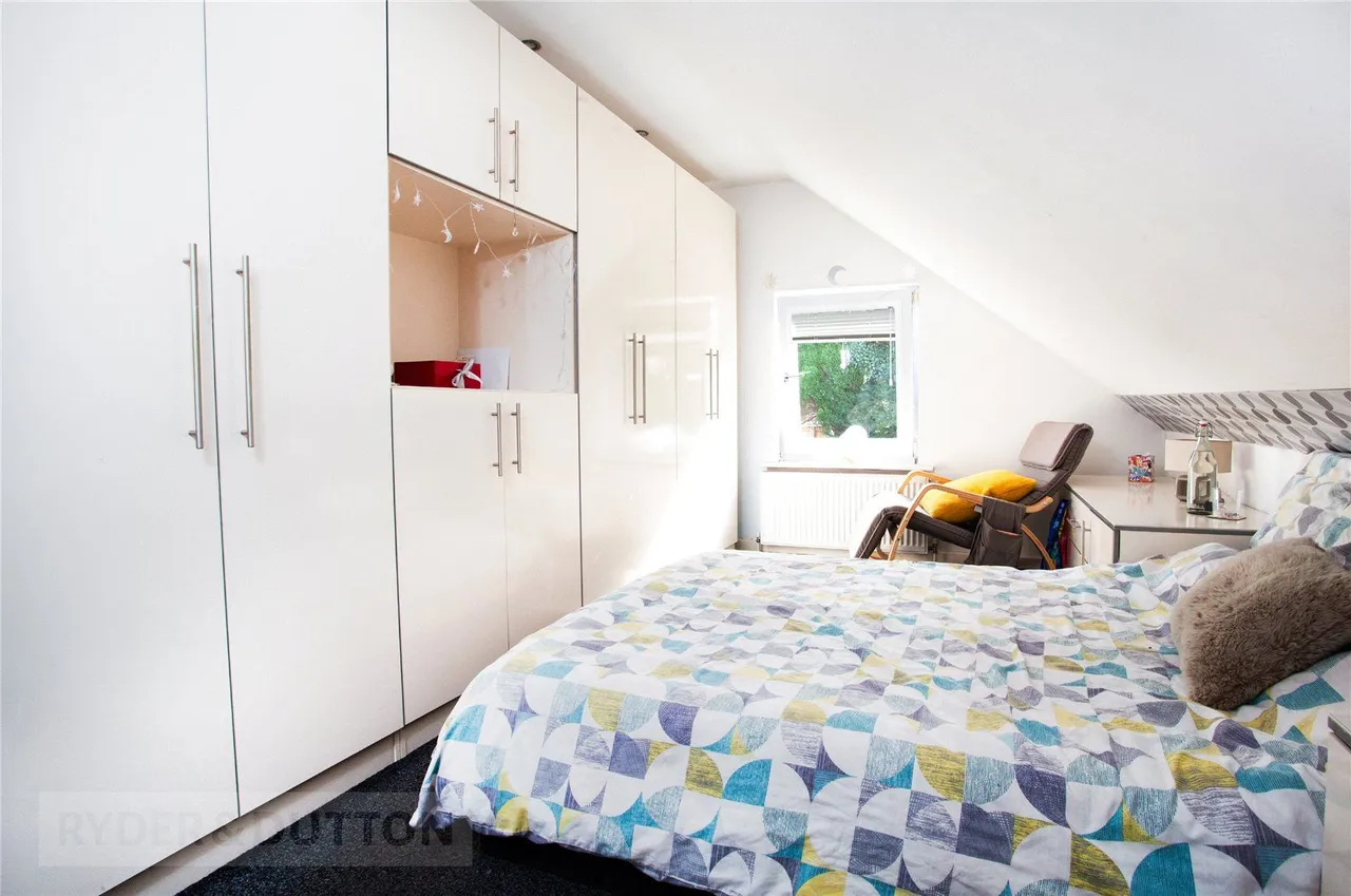 Meadow Road, Woodside, M24, photo 22
